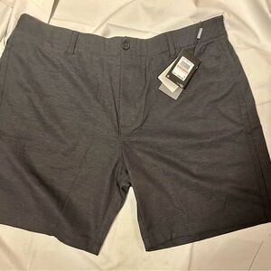 (NWT) Under Armour Iso-Chill Airvent Golf Shorts - Jet Gray (Size 42)